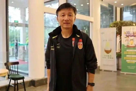 被男人添b超爽视频洗澡